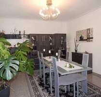 Zweifamilienhaus mit großem Garten und schöner Pergola - Göppingen Stadtgebiet