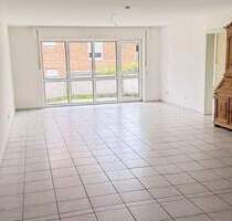 Helle ruhige 2-3 Zimmerwohnung mit Balkon und Garage - Kerpen Balkhausen