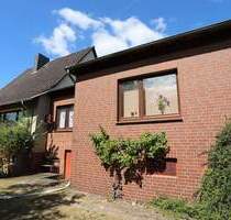 Einfamilienhaus mit Einliegerwohnung auf großem Grundstück in Gifhorn Süd