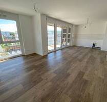 Helle und ansprechende 2-Zimmer im DG - Aalen Kernstadt östl. Ziegelstr. / Hegelstr.