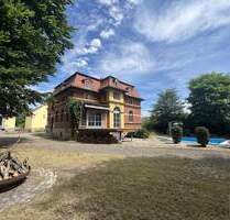 Anleger-Traum: Pool, Stellplätze, 3 Wohnungen - beste Lage in Rudolstadt