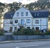 Exklusives Wohnen im Sandsteintrio in Hittfeld im Obergeschoß mit Balkon - Seevetal