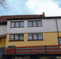 Komplett modernisiertes Zweifamilienhaus in Beinerstadt