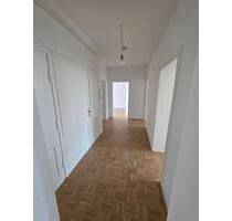Teilsanierte, 3-Zimmerwohnung im Frankfurter Westend - Frankfurt a. M. Westend - Süd