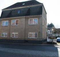 *Lommatzsch - großzügiges EFH mit Einliegerwhg.*