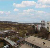 Zentral gelegen: 4-Zi.-ETW mit Garagenstellplatz in urbaner Lage von Leonberg