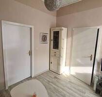 Schöne und gepflegte 2-Zimmerwohnung inkl. PKW-Stellplatz in Bingen für Single oder Paar