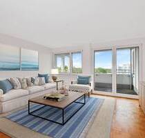 Über den Dächern Münchens - 2,5 Zimmer Wohnung mit Süd-Loggia im schönen Perlach