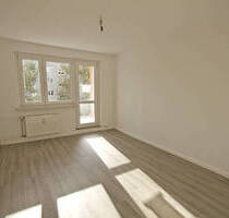 3-Zimmerwohnung mit Balkon in der 3. Etage. Anmietung ab 01.11.2025 möglich! - Halle (Saale) Südstadt