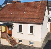 Attraktiver Start in die eigenen vier Wände, gemütliches Einfamilienhaus mit Garten und Garage - Sigmaringen Oberschmeien