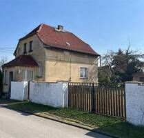 Einfamilienhaus mit Hof und Nebengelass - Rosenfeld