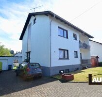 Zweifamilienhaus in Völklingen - Lauterbach mit Garten und Garage.