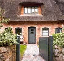 Exklusives Mittelhaus unter Reet - mit eigenem Garten und als Ferienwohnung genehmigt - Oevenum