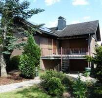 gepflegtes 5-Zimmer-Einfamilienhaus mit 2 Bädern, Kamin und Balkon - Buxtehude