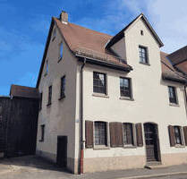 Historisches Stadthaus mit kleiner Scheune und Stellplatz in attraktiver Innenstadtlage - Hersbruck