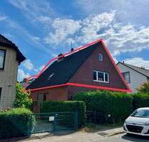 Dachgeschoss-Maisonette in Zweifamilienhaus mit Garage und Gartenfläche - Hamburg Billstedt