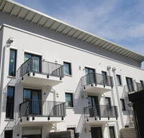 Neubau - Nachhaltig - Zukunftsorientiert: 2-Zi.-Wohnung ca. 107 m² m. Garten + Terrasse in Germering