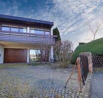 Traumhaftes Einfamilienhaus mit möglicher Einliegerwohnung in Böblingen !