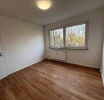 MEGA Studentenangebot..Super 3-Zimmer-WG-Wohnung mit Einbauküche, all incl., sofort einzugsfertig - Zwickau Neuplanitz