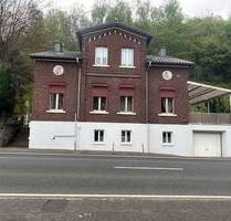 Denkmalgeschütztes Zweifamilienhaus mit großzügigem Garten, großer Terrasse und Garage zu verkaufen in Werdohl-Bärenstein