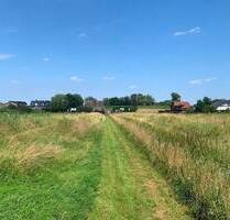 Besonders interessant: Sonniger Bauplatz und ältere Doppelhaushälfte mit herrlichem Weitblick - Seevetal-Bullenhausen