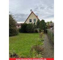 *Familienfreundliches Einfamilienhaus mit Garten und eigener Zufahrt* - Großenehrich