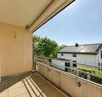 +++ sonniger West-Balkon - offen, hell & gemütlich - 1.OG - inklusive EBK & TG-Box +++ - Leonberg Kernstadt