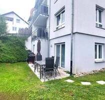 Herrliche 2 Zimmer-Terrassen-Wohnung in naturnaher Randlage, Einbauküche, Stellplatz - Rechberghausen