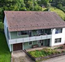 Einfamilienhaus mit Einliegerwohnung in ruhiger Lage! - Rosenfeld