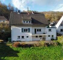 Freistehendes Ein-Zweifamilienhaus mit schönem Garten! - Föckelberg