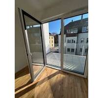 SONNE, SONNE, SONNE! Drei-seitig belichtete 2-Zi-Whg mit Tageslichtbad und gr. Balkon! Sie erhalten sogar noch den KfW-Zuschuss in Höhe von 26.250€! - Nürnberg Laufamholz