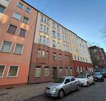 Klassischer Altbau mit Balkonen - Kiel Gaarden-Ost