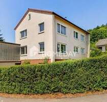 Großzügiges Einfamilienhaus mit Einliegerwohnung, Garage & Loggia - viel Platz mit Potenzial - Tuttlingen