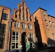 Altstadthaus mit 5 gepflegten Mieteinheiten in der Lübecker Altstadt (Gründungsviertel) - Lübeck / Innenstadt