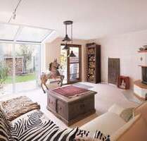 Modernisiertes Reihenmittelhaus: Flexibles Wohnkonzept mit zwei Tiefgaragenstellplätzen - Asperg