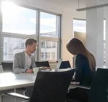 Privatdesk im Zentrum Stuttgart mit Terrasse, Blick & 247 All-Inclusive