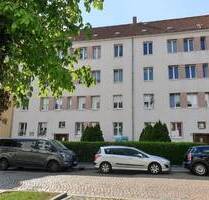 3 Raumwohnung im Erdgeschoss sonniger Balkon Laminatböden Tageslichtbad mit Wanne und Dusche ! - Leipzig Möckern