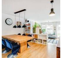 AIGNER - Exklusives Townhaus mit kleinem Stadtgarten in Schwabing - München