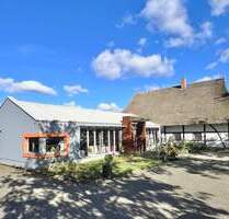 Vielseitiges ca. 458 m² großes Gewerbe mit Reetdachscheune & Halle an der B105 in Bargeshagen! - Admannshagen-Bargeshagen