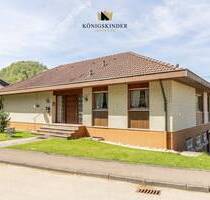 Die Sonne jeden Tag zu Gast - Großzügiges Einfamilienhaus mit Einliegerwohnung, Garten und Garage - Bad Ditzenbach