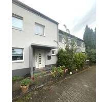 Einfamilienwohnhaus mit ca. 122 m² Wfl. und separate Wohnung ca. 78 m², Doppelgarage- u. Doppelcarport, Grundstück 59... - Willstätt Sand