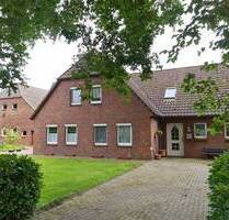 Einfamilienhaus mit Einliegerwohnung und Scheune auf ca. 4.000 m² in der Gemeinde Bockhorn