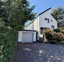 FröndenbergRuhr: Split-Level-Einfamilienhaus in bevorzugter Wohnlage - Ein echtes Liebhaberstück! - Fröndenberg/Ruhr