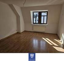 Individuelle und gemütliche Dachgeschosswohnung in Freital! Ideal auch für eine WG!