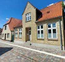 Charmantes Einfamilienhaus mit großem Garten und historischem Flair in zentraler Stadtlage - Heide
