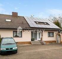 charmantes Zweifamilienhaus mit großem Garten und Schwimmteich in ruhiger Lage - Hirzenhain Merkenfritz