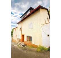 Drei Einheiten unter einem Dach kernsanierungsbedürftiges Haus mit Struktur und Potenzial! - Kümmersbruck Lengenfeld