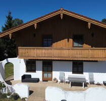 Landhaus mit Stil und Klasse nahe am Chiemsee, inclusive Einliegerwohnung - Chieming / Fehling