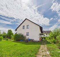 Zweifamilienhaus mit Einliegerwohnung - Sanierungsobjekt mit großem Gestaltungspotenzial - Regensburg / Harting