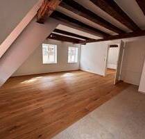 Kernsanierte, hochwertig ausgestattete 2-Zimmer-Wohnung in ruhiger Altstadtlage - Dinkelsbühl